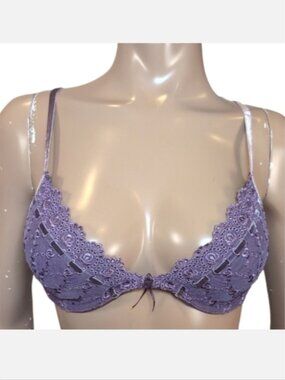 💠Triumph Purple Lace Bra Womens Size 38B Velvet Ribbon Scallop Underwire Plunge